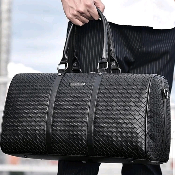 VEGAN LEATHER BRAIDED TRAVEL DUFFLE BAG - Picture 3 of 6